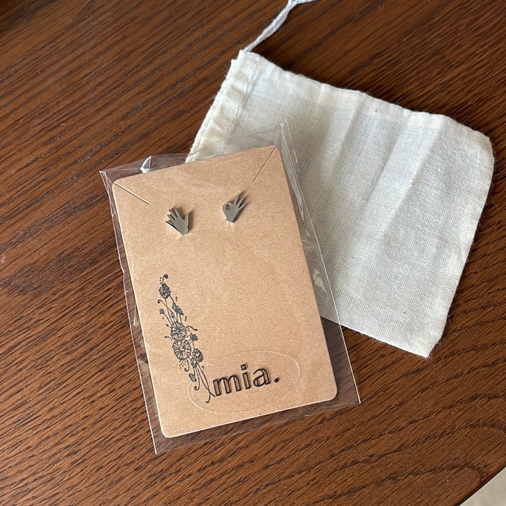 MIA. earrings style 4.